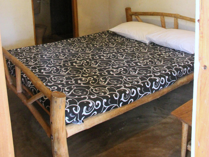 Bedroom 4, Eagle's Wings Guest House, Palugaswewa