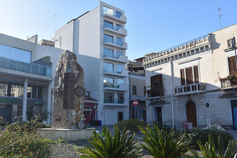Exterior & Views 2, Upper Rooms, Messina