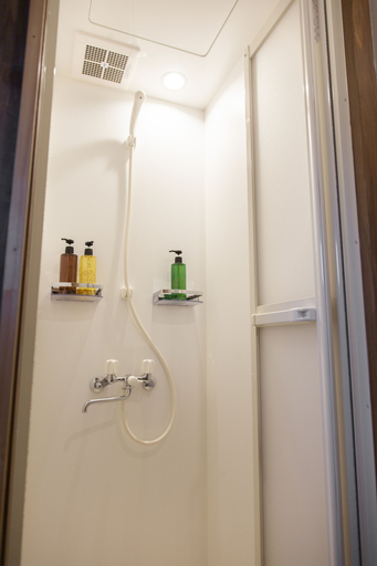 Bathroom 3, Fukuoka Guesthouse SHIP - Hostel, Fukuoka