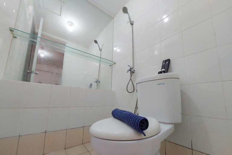 Bathroom 3, Comfort 2Br Apartment At Bassura City, East Jakarta