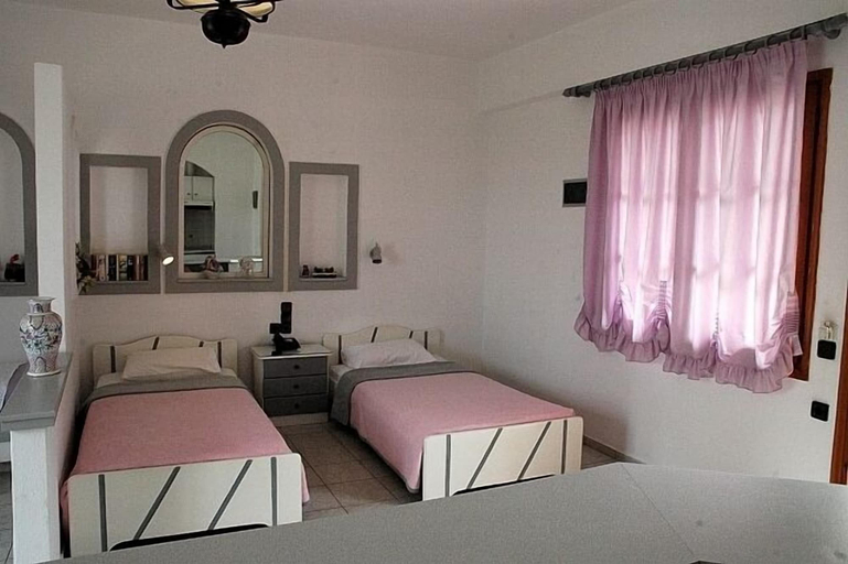 Bedroom 4, La Luna, Crete