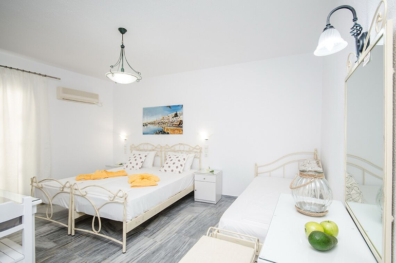 Bedroom 2, Naxos Dream Aphrodite Studios, South Aegean