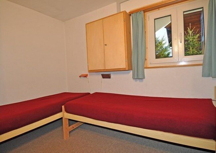 Bedroom 2, Lotus UG, Goms
