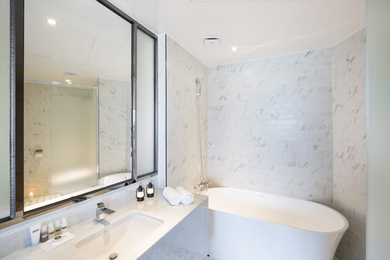Bathroom 4, Brown Dot Hotel Jinju Chungmugong, Jinju