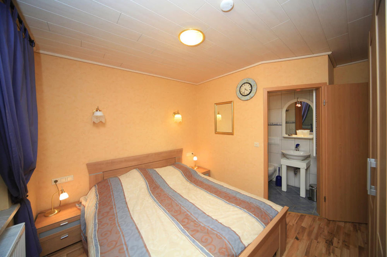 Bedroom, Altes Zollhaus, Eifelkreis Bitburg-Prüm