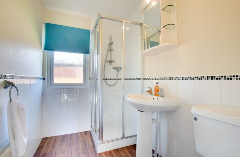 Bathroom, Stunning 3-bed Hot Tub Lodge, Northumberland, Northumberland