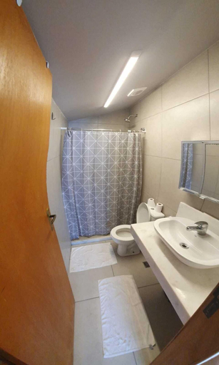 Bathroom 3, LONGBOARD PARADISE SURF CLUB, Rio de Janeiro