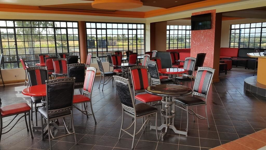 Food & Drinks 5, Anka Resort, Kieni