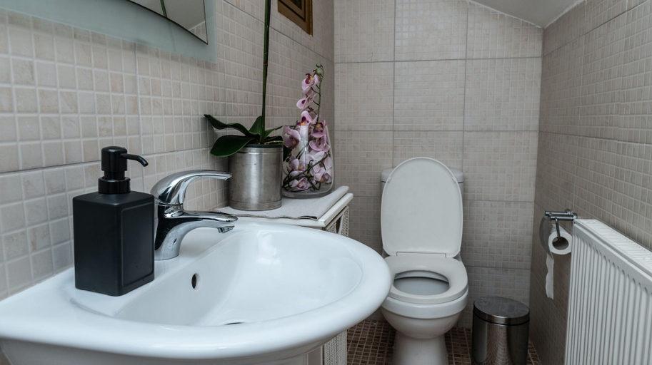 Bathroom 3, Seafront Villa With Private Pool