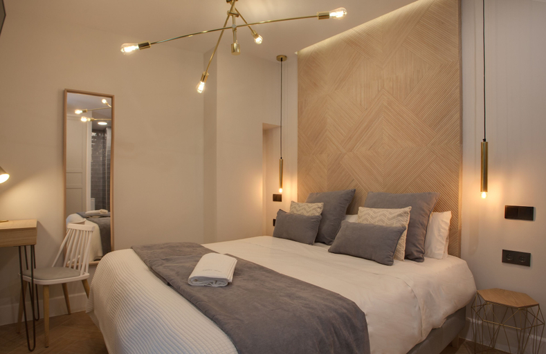 Bedroom 4, Suites You Soho, Madrid