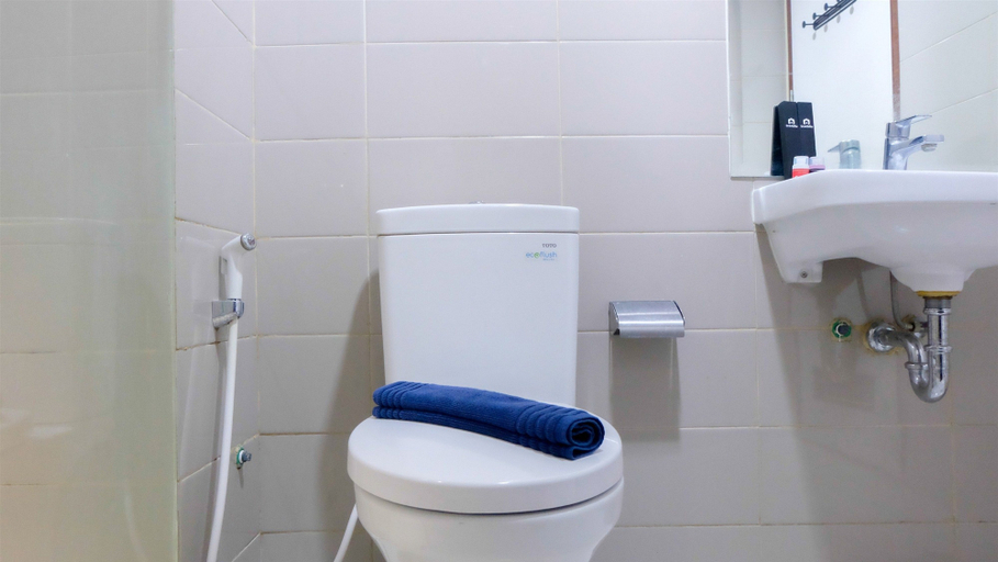 Bathroom 4, Exclusive 2BR Springhill Terrace Residences, Central Jakarta