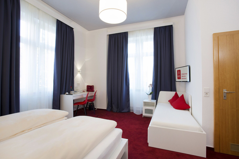 Bedroom 3, Hotel Mille Stelle City, Heidelberg