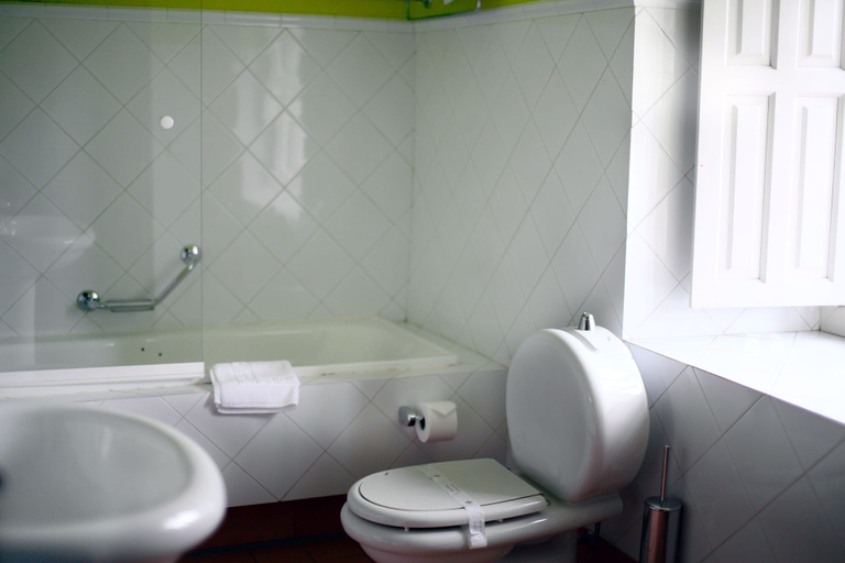 Bathroom 4, Hotel Monumento Pazo do Castro, Ourense
