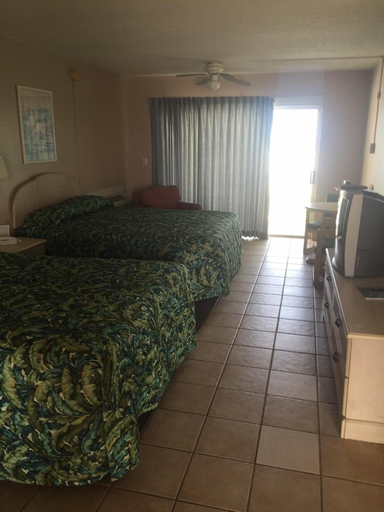 Bedroom 3, The Seascape Inn, Volusia