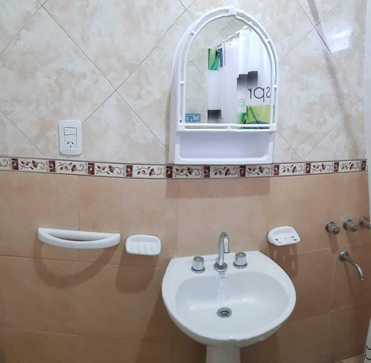 Bathroom 3, Temporarios Chaco, San Fernando