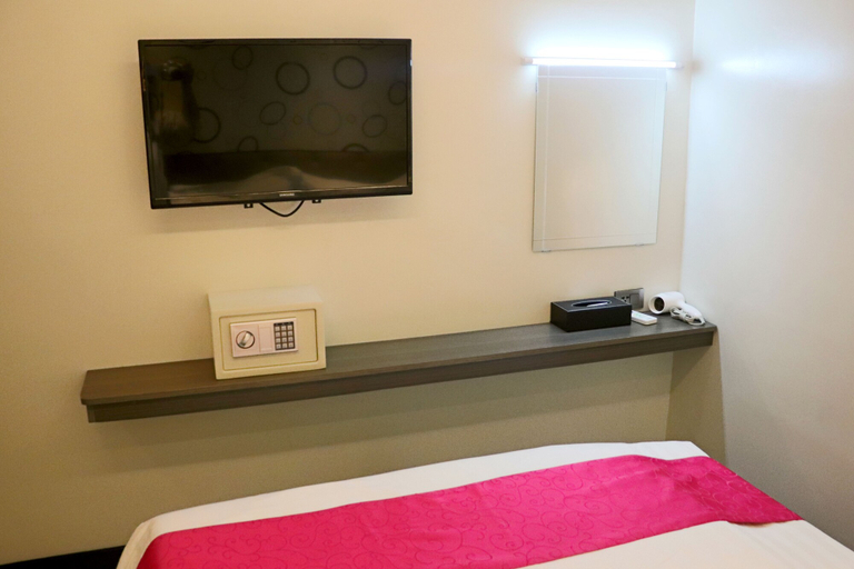 Bedroom 2, Maria Eloisa Royal House, Daanbantayan