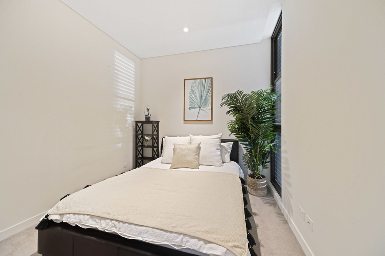 Bedroom 2, Full Darling Harbour View Luxury 2 Bedroom Apartment, Sydney