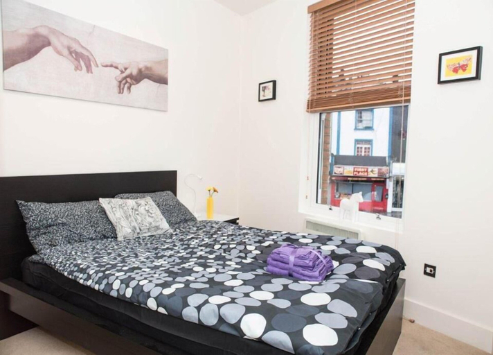 Bedroom 3, Park Views Apartments, London