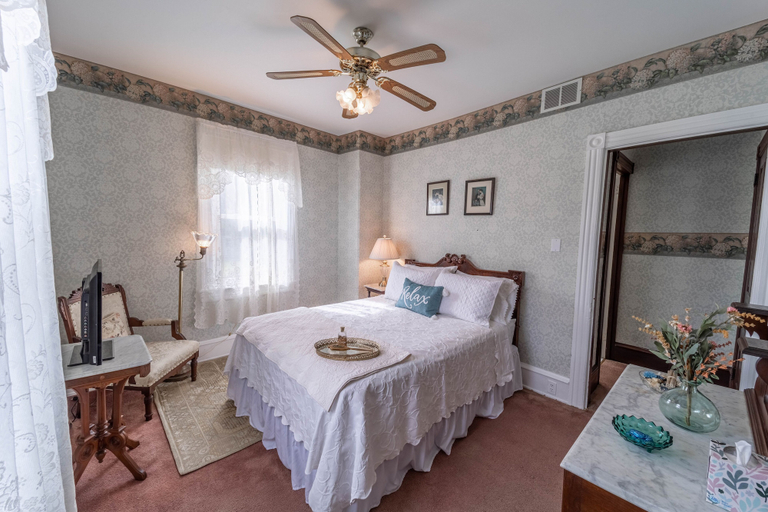 Bedroom 2, The Bella Victoria- Adult Only, Carbon