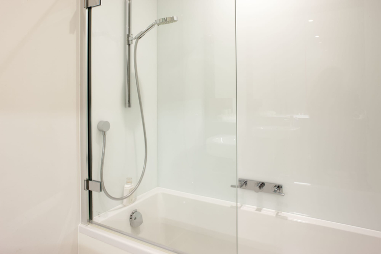 Bathroom 3, Oxford Street Apartments, London