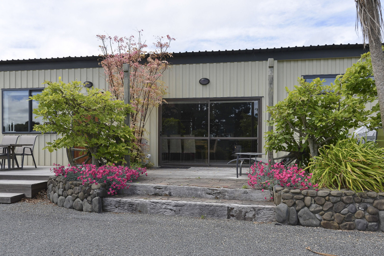 Exterior & Views, Lakefront Holiday Home, Rotorua
