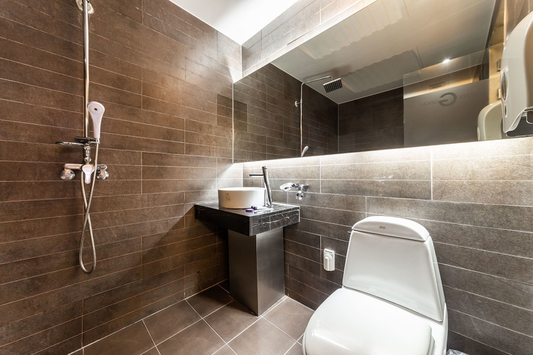 Bathroom 4, Ruby Tourist Hotel Wolmido, Jung