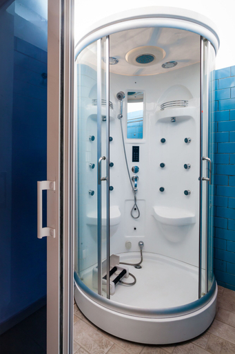 Bathroom 4, Hôtel BKBG, Golfe (incl Lomé)