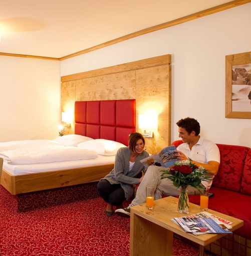 Bedroom 4, Hotel Roslehen, Sankt Johann im Pongau