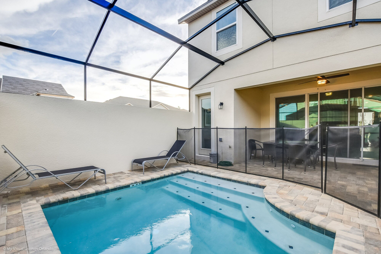 Sport & Beauty 2, Resort Community Town Home with Pool, Osceola