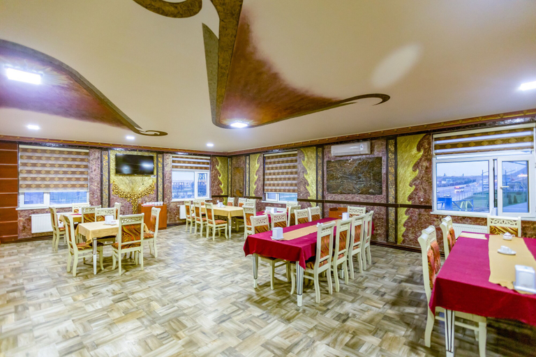 Food & Drinks 5, Renessans Hotel Baku, Baku
