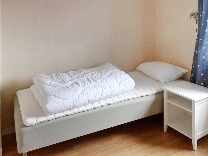 Bedroom 3, 6 Person Holiday Home in Bakkasund, Austevoll