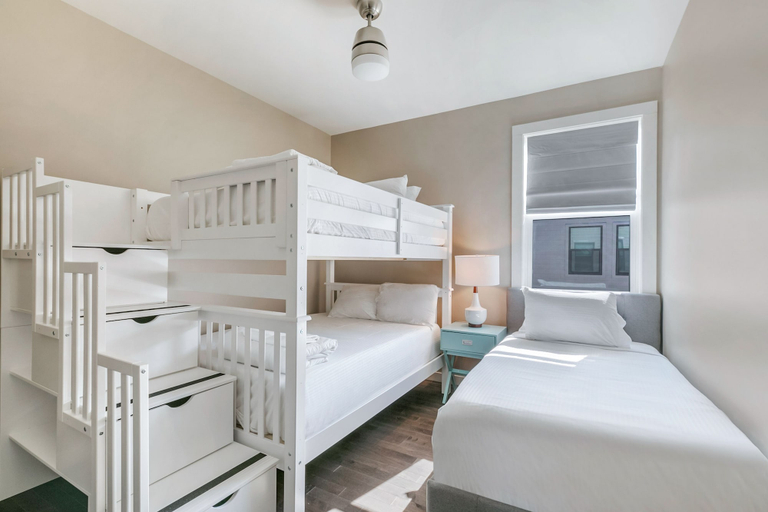 Bedroom 3, Spacious 4BR 10 Min to French Quarter, Orleans