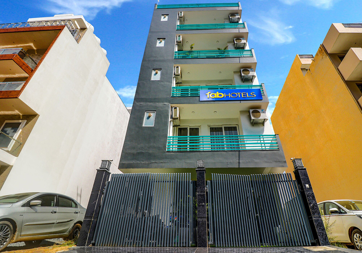 Exterior & Views 2, Fabhotel Kiara The Private Suites, Gurgaon