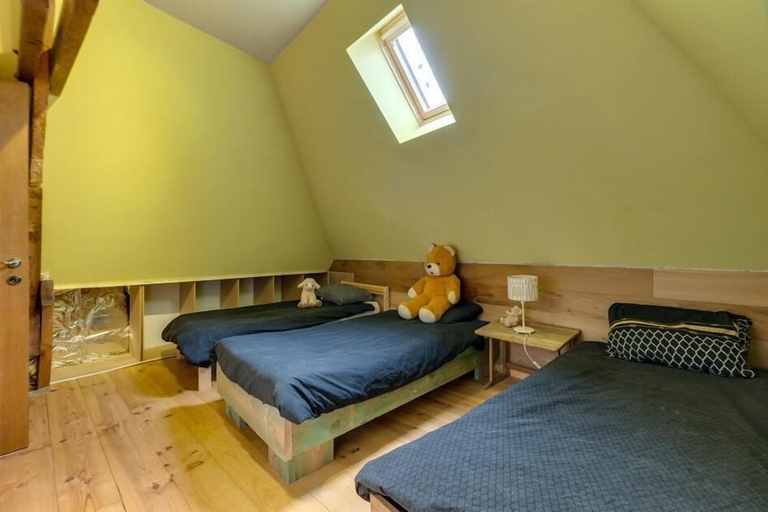 Bedroom 4, Maison pres de Bruxelles et Pairi Daiza, Hainaut