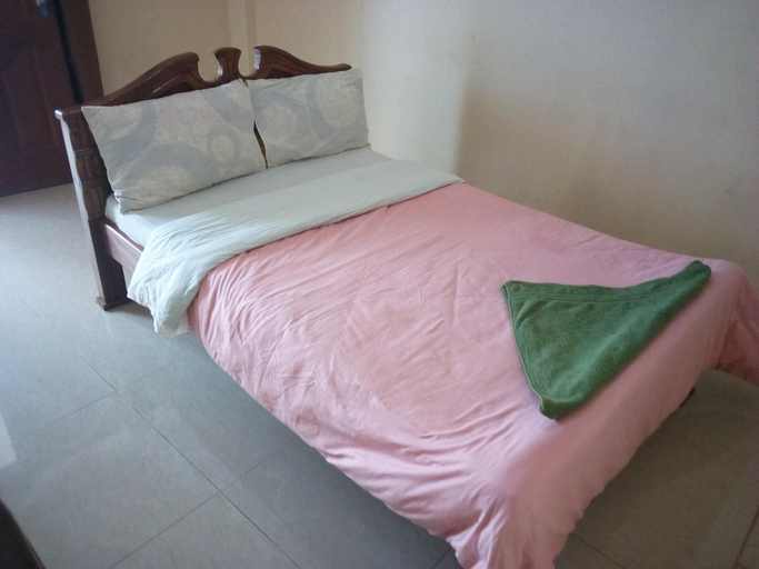 Bedroom 2, Kings and Queens Lounge, North Imenti
