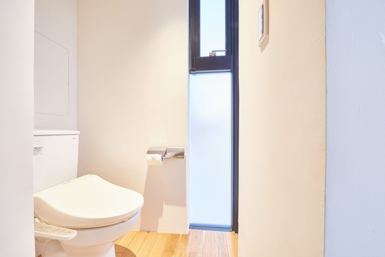 Bathroom 3, Rizozaizen Motobu B, Motobu