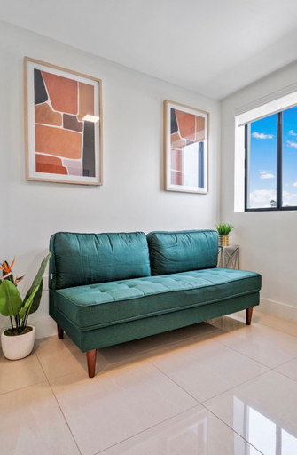 Others 5, Miami Suite 304, Miami-Dade