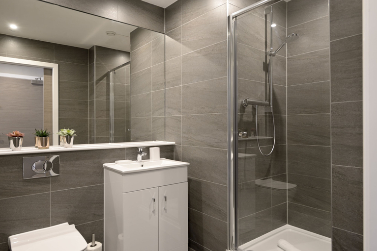 Bathroom 3, Nelson Mandela Place, Glasgow