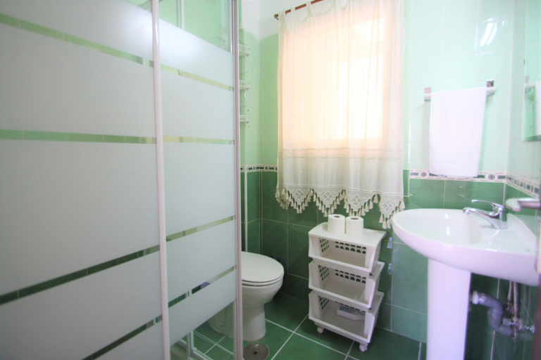 Bathroom 3, Apartamento CasaTuris Teatro Principal, Alicante