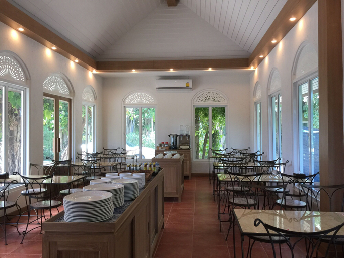Food & Drinks 4, Rommai Greenpark Lampang, Muang Lampang