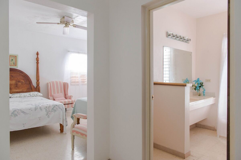 Bedroom 3, Villa Roma