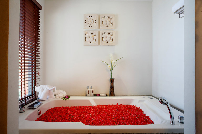 Bathroom 24