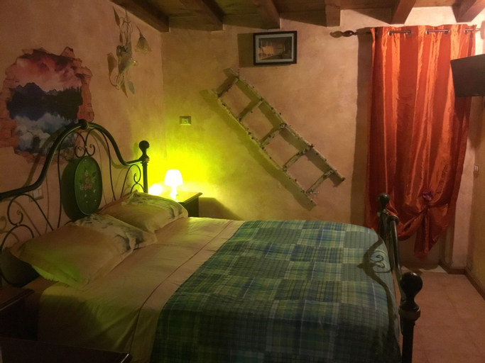 Bedroom 5, Villa Marilena, Bergamo