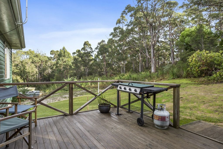 Others 5, Summertime Beach Cottage, Huon Valley