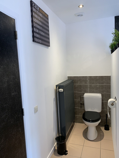 Bathroom 3, Carpe Diem, Hainaut