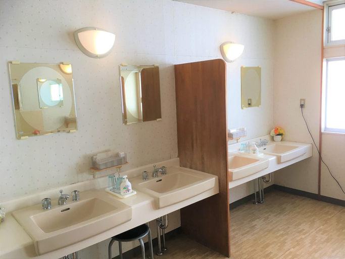 Bathroom 3, Kitashiga Lime Light, Yamanouchi