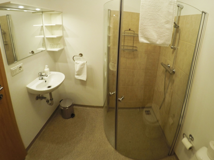 Bathroom 4, Lambastadir Guesthouse, Villingaholtshreppur