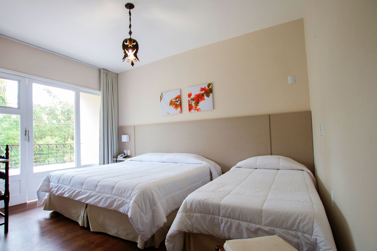 Bedroom 3, Hotel Sandrini, Tubarão