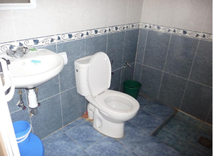Bathroom, Résidence Oubihi Aglou, Tiznit