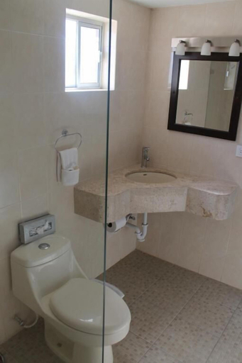 Bathroom 3, El Camino Hotel & Suites, Caborca